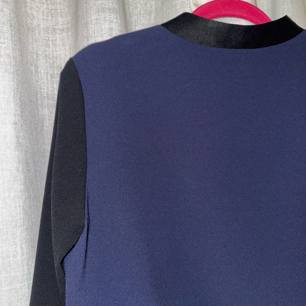 Aritzia Babaton Navy and Black silky bomber Jacket - Size M - Picture 6 of 10